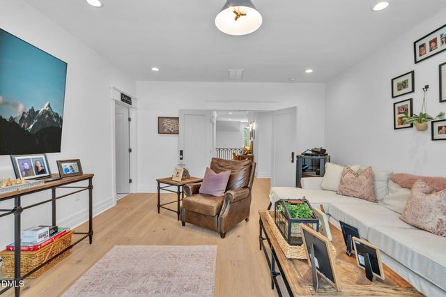 4517 Pitt Street, Raleigh, NC 27609
