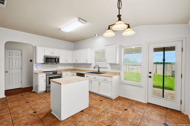 9844 CACTUS VLY, San Antonio, TX 78254