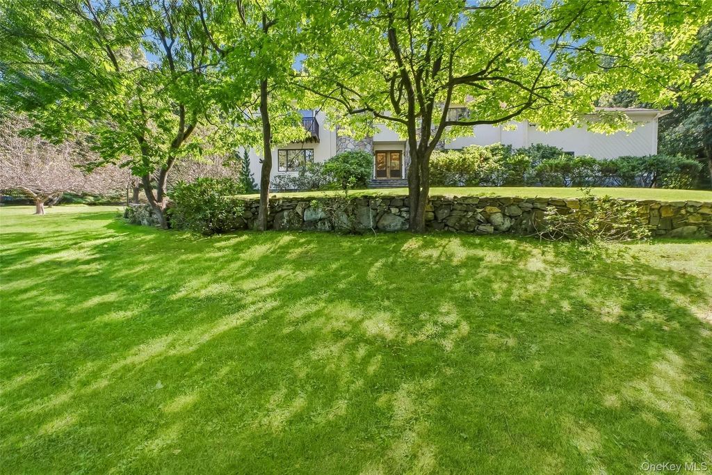 2054 Quaker Ridge Road, Croton-on-hudson, NY 10520 — photo 2