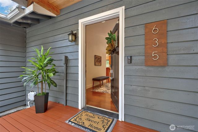 635 NE Stenman Lane, Poulsbo, WA 98370