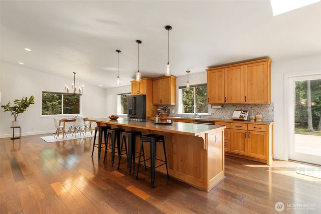 635 NE Stenman Lane, Poulsbo, WA 98370