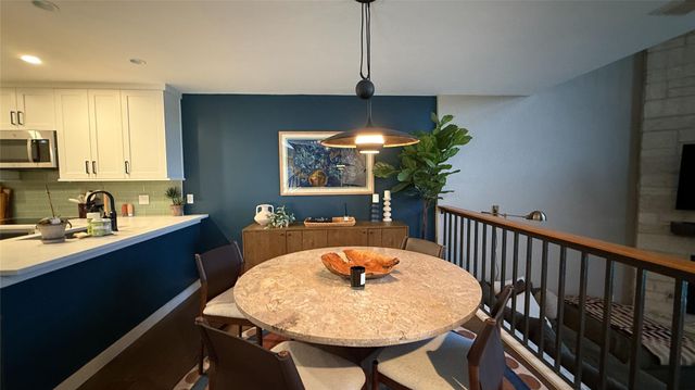 1321 Spyglass DR B, Austin, TX 78746