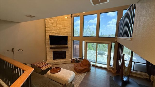 1321 Spyglass DR B, Austin, TX 78746