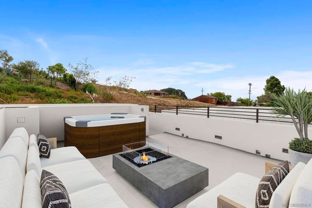 4835 Academy St, San Diego, CA 92109