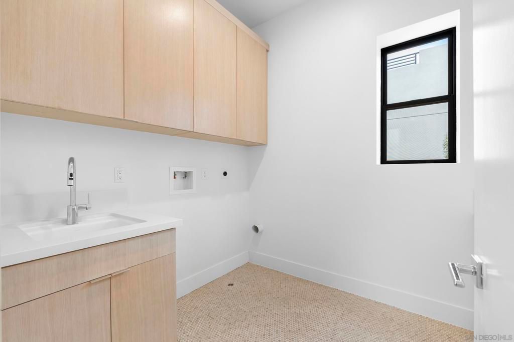Image 27 of property listing at 4835 Academy St, San Diego, CA 92109