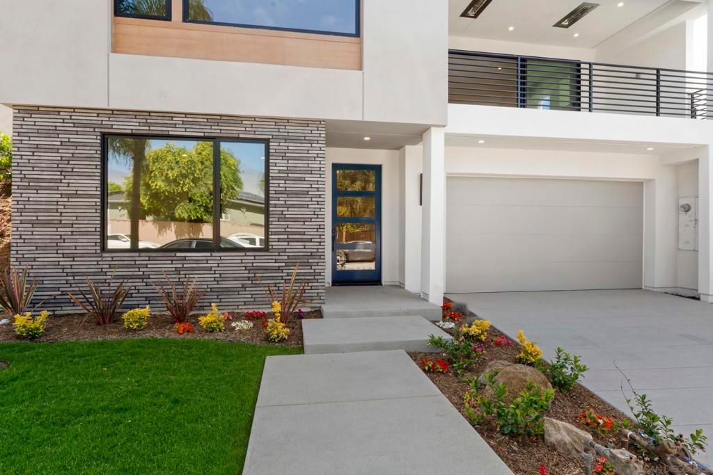 Image 2 of property listing at 4835 Academy St, San Diego, CA 92109