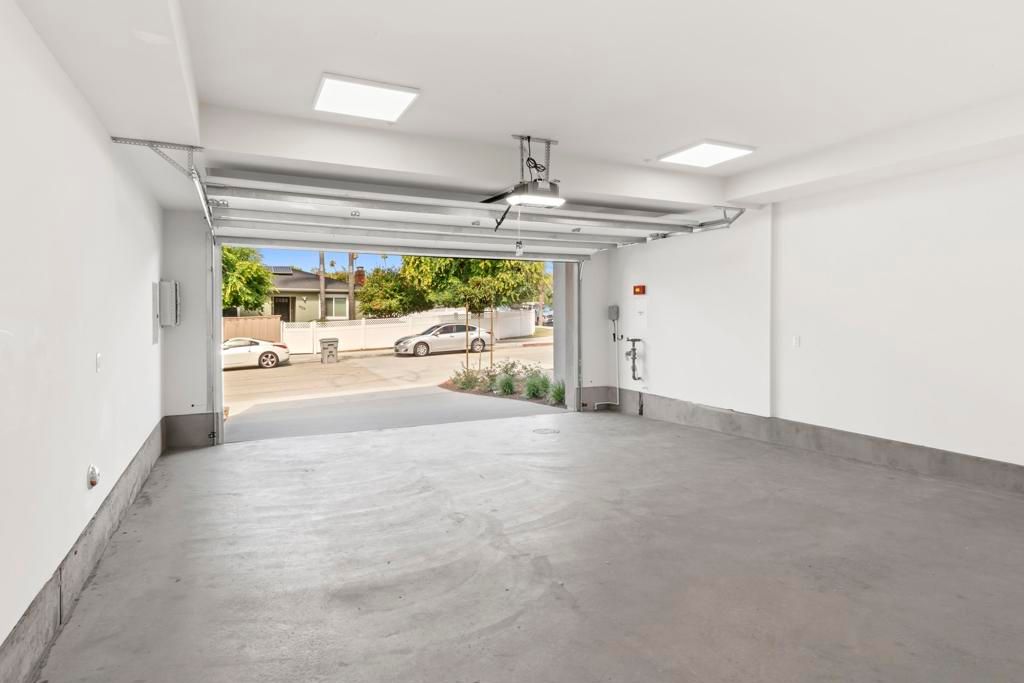 Image 31 of property listing at 4835 Academy St, San Diego, CA 92109