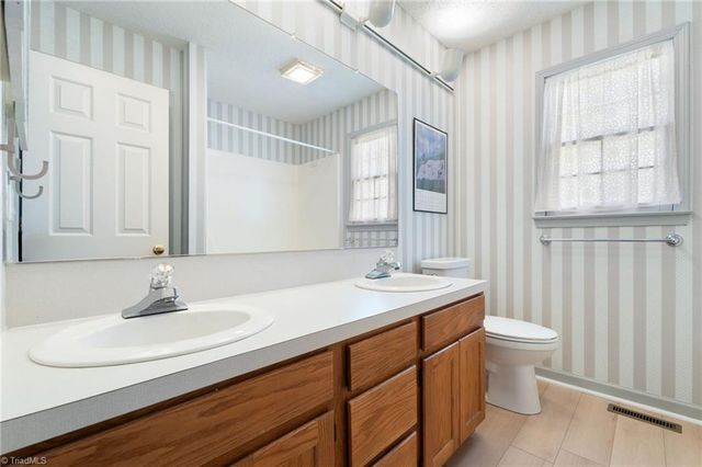 258 Carter Circle, Winston-salem, NC 27106