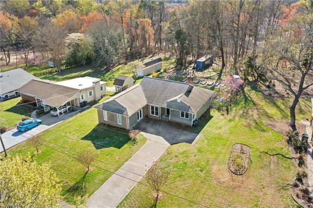 258 Carter Circle, Winston-salem, NC 27106