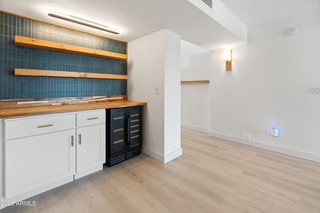 6240 E KELTON Lane, Scottsdale, AZ 85254