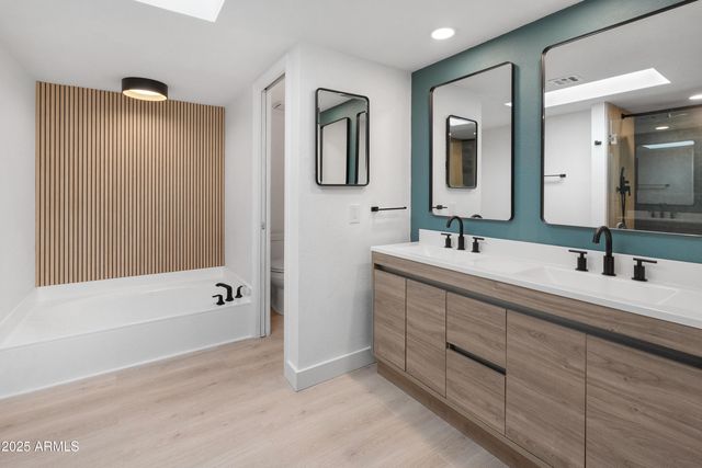 6240 E KELTON Lane, Scottsdale, AZ 85254