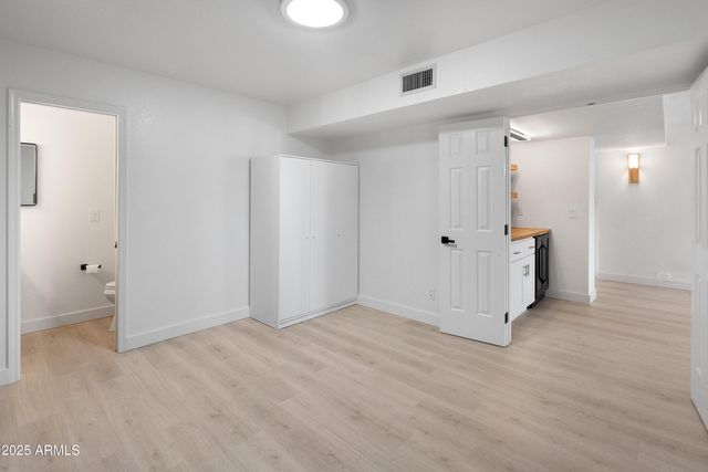 6240 E KELTON Lane, Scottsdale, AZ 85254