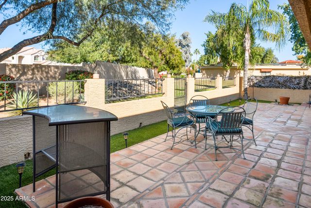 6240 E KELTON Lane, Scottsdale, AZ 85254