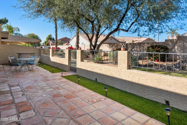 6240 E KELTON Lane, Scottsdale, AZ 85254