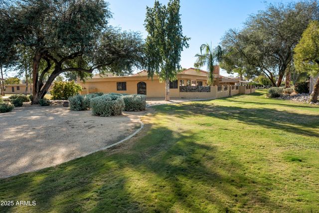 6240 E KELTON Lane, Scottsdale, AZ 85254