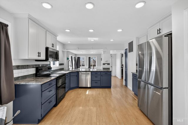 23466 Freezeout Rd, Caldwell, ID 83607