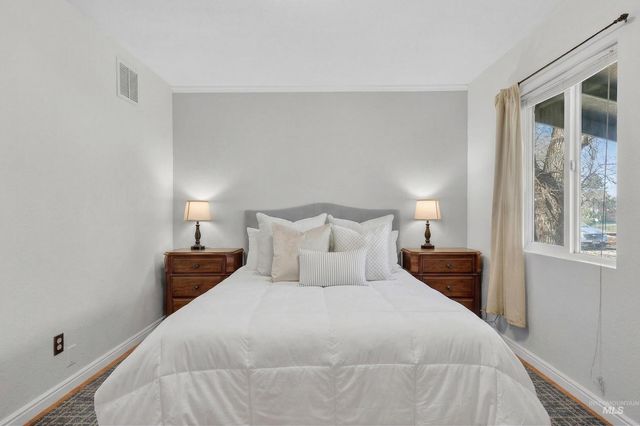 23466 Freezeout Rd, Caldwell, ID 83607