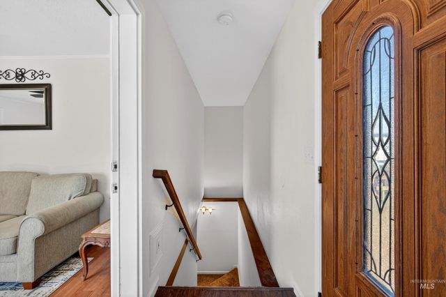 23466 Freezeout Rd, Caldwell, ID 83607