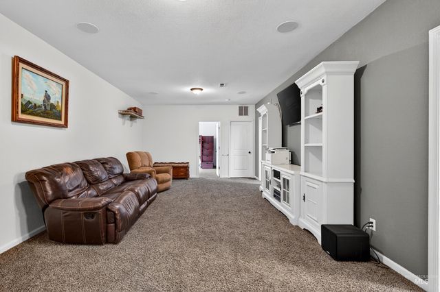 23466 Freezeout Rd, Caldwell, ID 83607