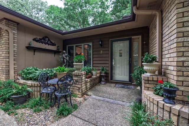 7 Burladero Trace, Hot Springs Village, AR 71909