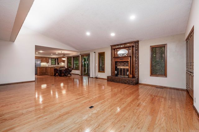 7 Burladero Trace, Hot Springs Village, AR 71909