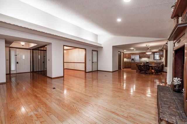 7 Burladero Trace, Hot Springs Village, AR 71909