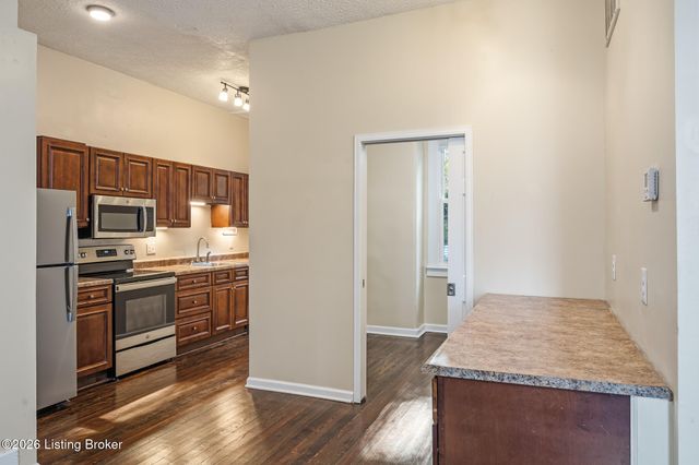 813 Swan St, Louisville, KY 40204