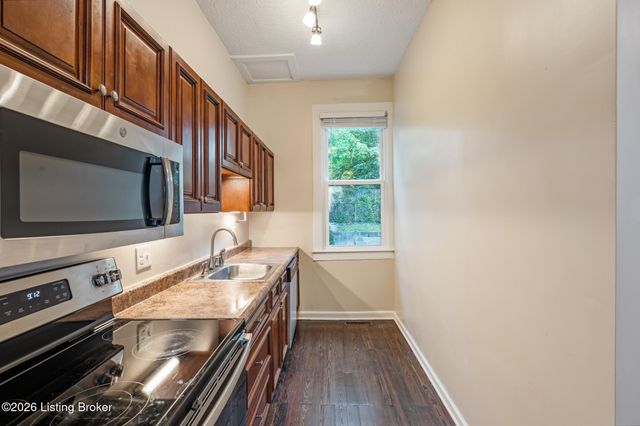 813 Swan St, Louisville, KY 40204