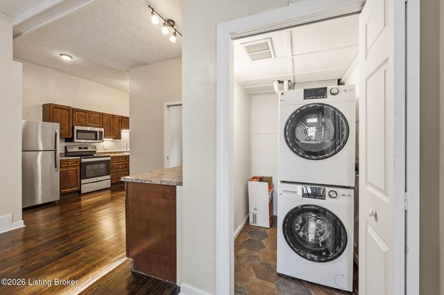 813 Swan St, Louisville, KY 40204