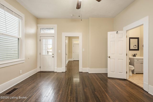 813 Swan St, Louisville, KY 40204