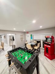 631 NW 39th Street, Oakland Park, FL 33309