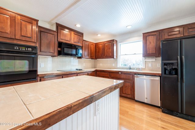 3085 Saunders Place, Titusville, FL 32780