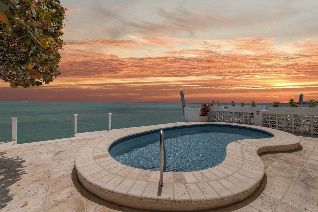 11399 6th Ave Ocean, Marathon, FL 33050