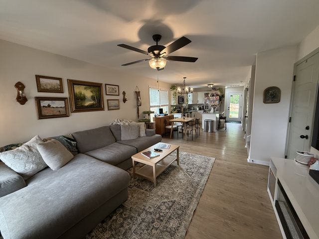 182 Quarry View Ct, Clarksville, TN 37043