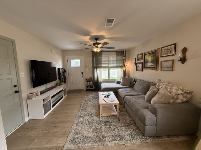 182 Quarry View Ct, Clarksville, TN 37043