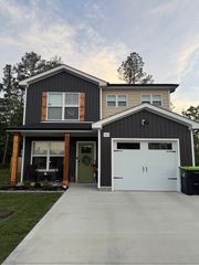 182 Quarry View Ct, Clarksville, TN 37043