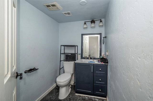 1837 City Avenue, Moore, OK 73160