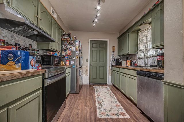 1837 City Avenue, Moore, OK 73160