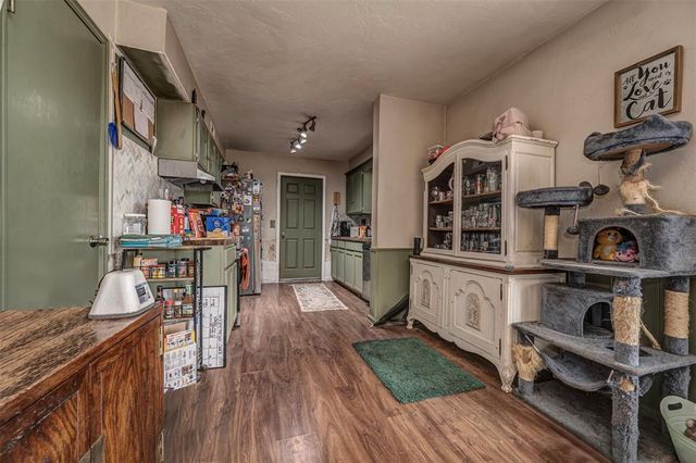 1837 City Avenue, Moore, OK 73160