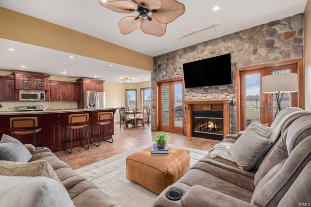 4715 W 200 South Road, Warsaw, IN 46580