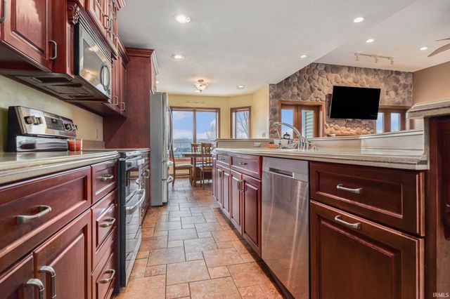 4715 W 200 South Road, Warsaw, IN 46580
