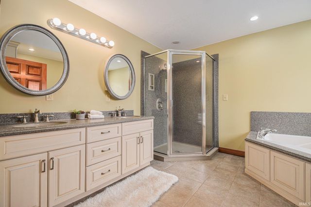 4715 W 200 South Road, Warsaw, IN 46580