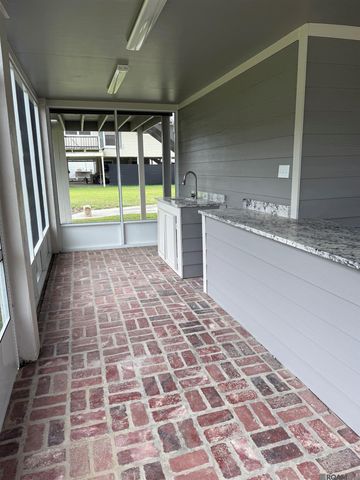 290 Bayou Tranquille Rd, Pierre Part, LA 70339