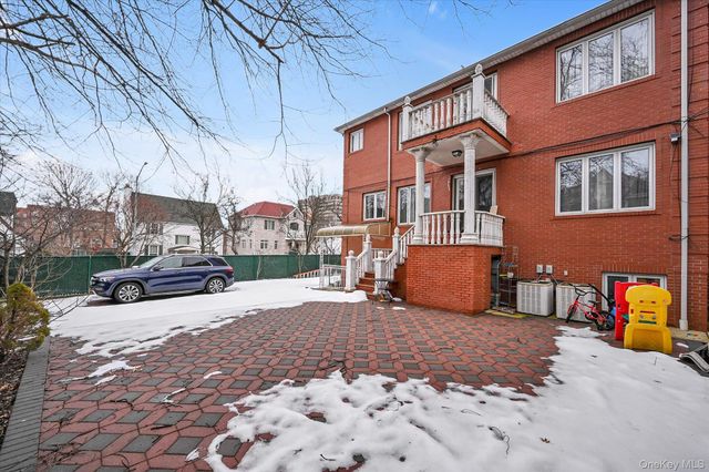 7716 Kew Forest Lane, Forest Hills, NY 11375