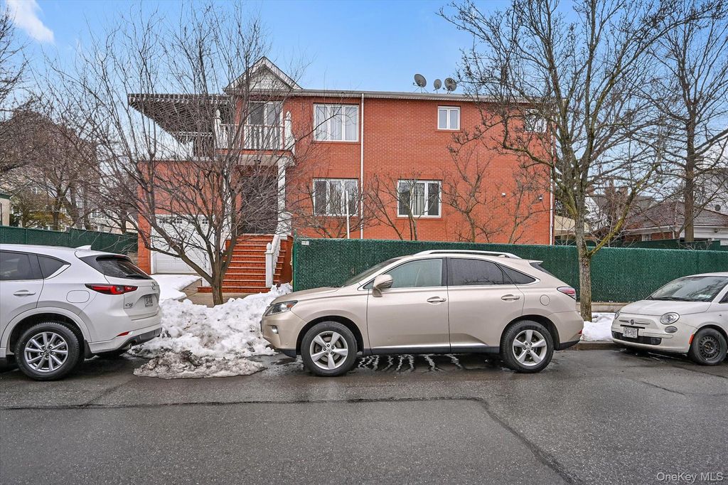 7716 Kew Forest Lane, Forest Hills, NY 11375