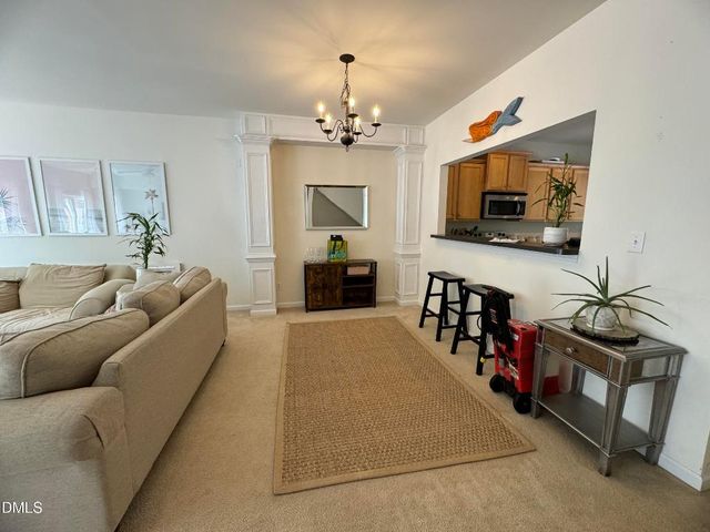 423 Madison Avenue, Cary, NC 27513