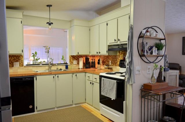 8031 SE Homestead Avenue, Hobe Sound, FL 33455