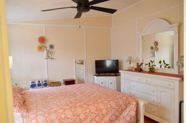 8031 SE Homestead Avenue, Hobe Sound, FL 33455