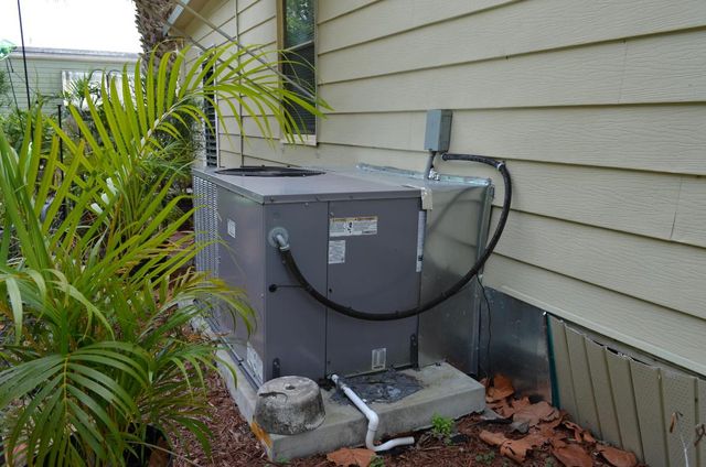 8031 SE Homestead Avenue, Hobe Sound, FL 33455