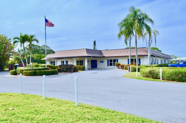 8031 SE Homestead Avenue, Hobe Sound, FL 33455